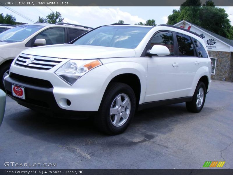 Pearl White / Beige 2007 Suzuki XL7