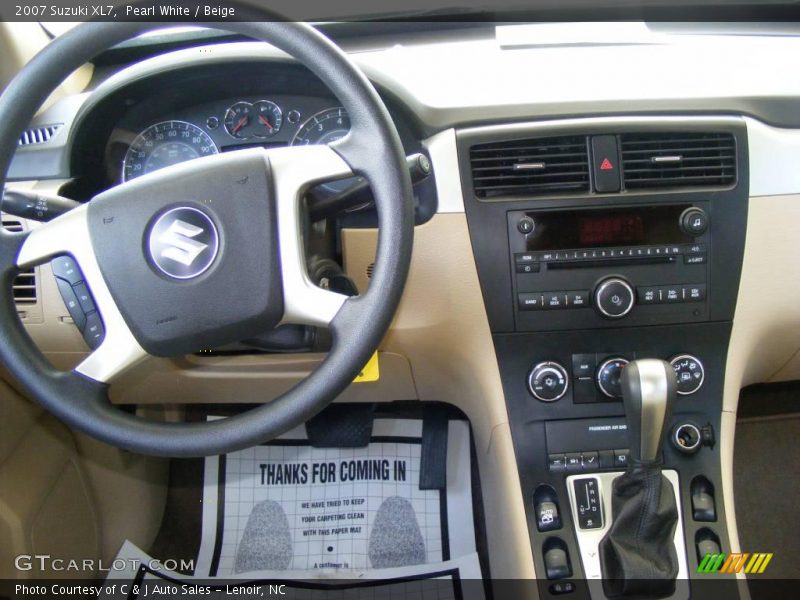 Pearl White / Beige 2007 Suzuki XL7