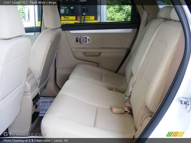 Pearl White / Beige 2007 Suzuki XL7