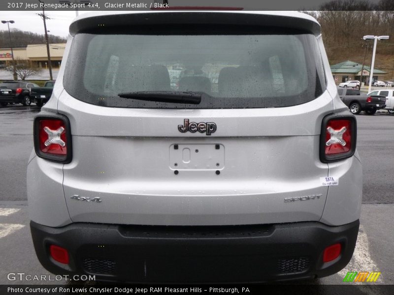 Glacier Metallic / Black 2017 Jeep Renegade Sport 4x4