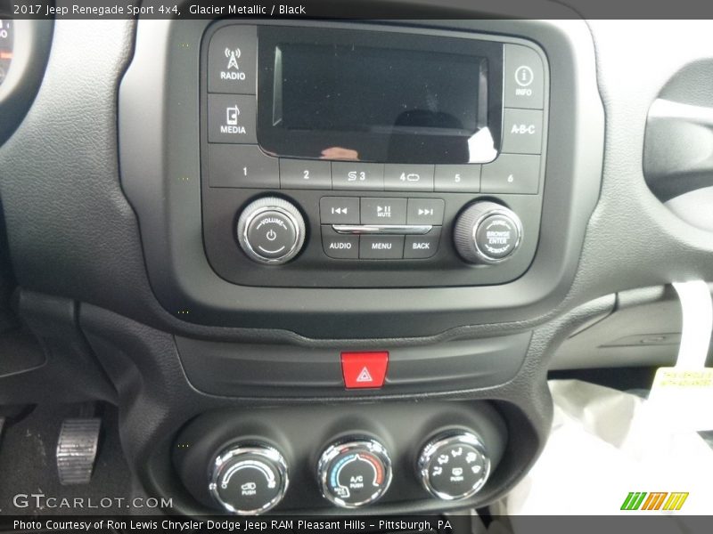 Glacier Metallic / Black 2017 Jeep Renegade Sport 4x4