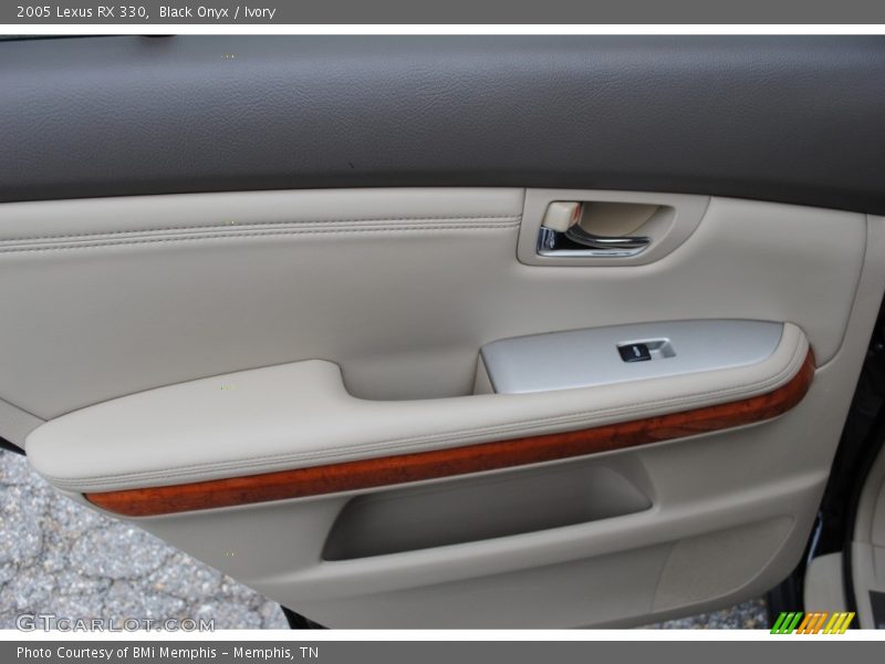 Black Onyx / Ivory 2005 Lexus RX 330