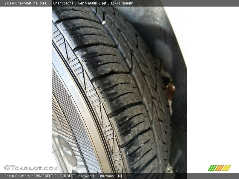 Champagne Silver Metallic / Jet Black/Titanium 2014 Chevrolet Malibu LT