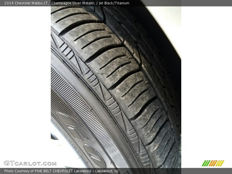 Champagne Silver Metallic / Jet Black/Titanium 2014 Chevrolet Malibu LT