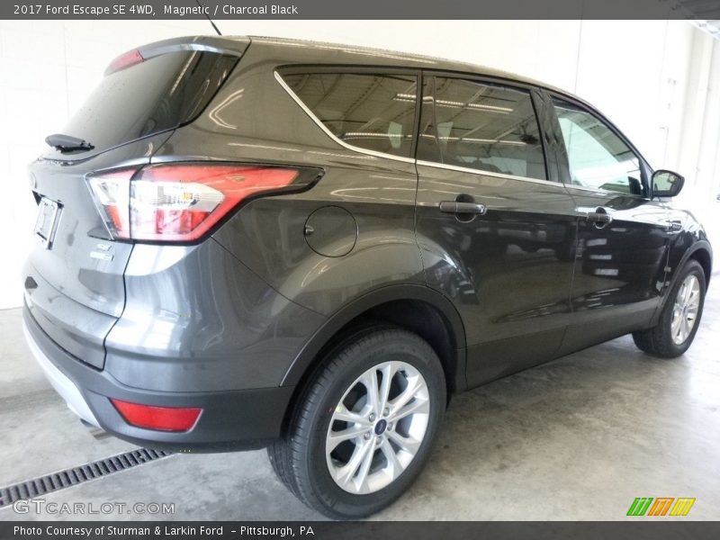 Magnetic / Charcoal Black 2017 Ford Escape SE 4WD
