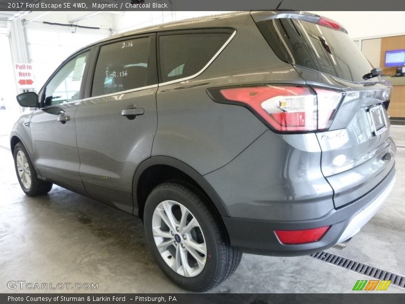 Magnetic / Charcoal Black 2017 Ford Escape SE 4WD