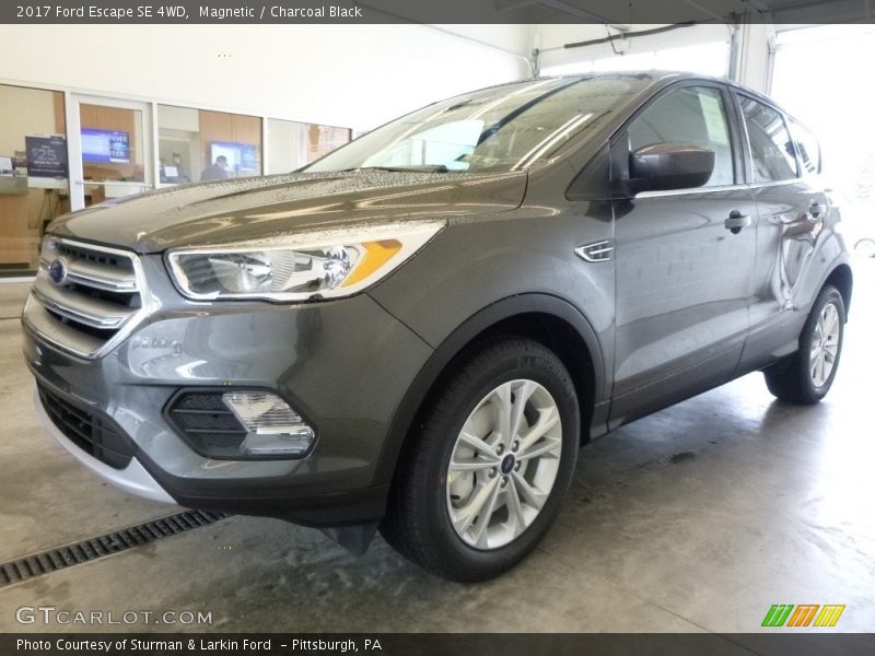Magnetic / Charcoal Black 2017 Ford Escape SE 4WD