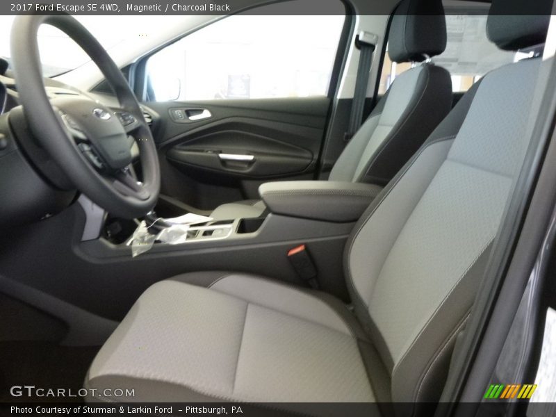 Magnetic / Charcoal Black 2017 Ford Escape SE 4WD