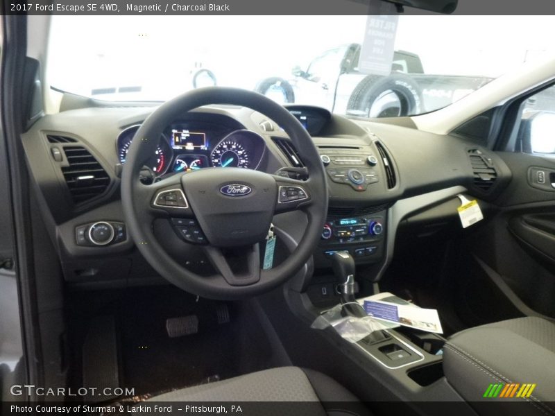 Magnetic / Charcoal Black 2017 Ford Escape SE 4WD