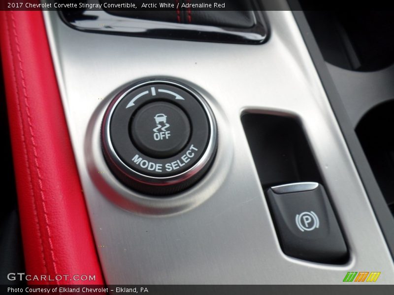 Arctic White / Adrenaline Red 2017 Chevrolet Corvette Stingray Convertible
