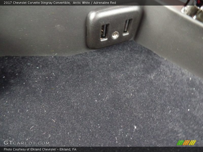 Arctic White / Adrenaline Red 2017 Chevrolet Corvette Stingray Convertible