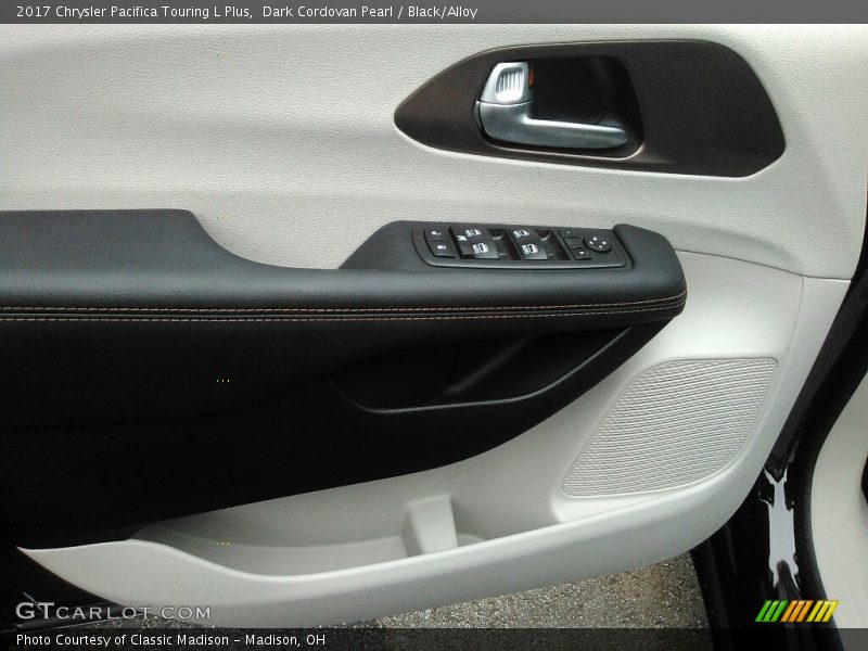 Dark Cordovan Pearl / Black/Alloy 2017 Chrysler Pacifica Touring L Plus