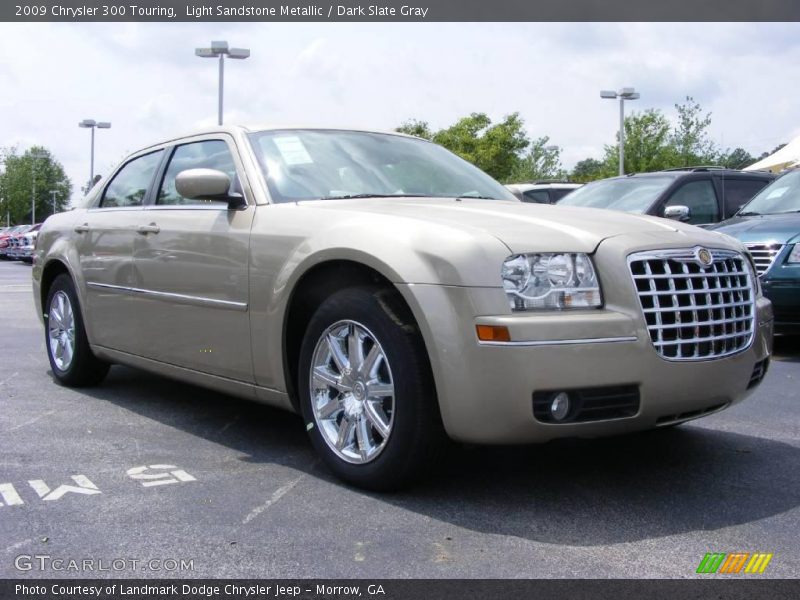 Light Sandstone Metallic / Dark Slate Gray 2009 Chrysler 300 Touring