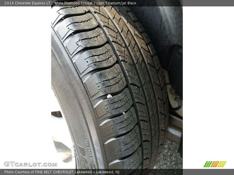 White Diamond Tricoat / Light Titanium/Jet Black 2014 Chevrolet Equinox LT
