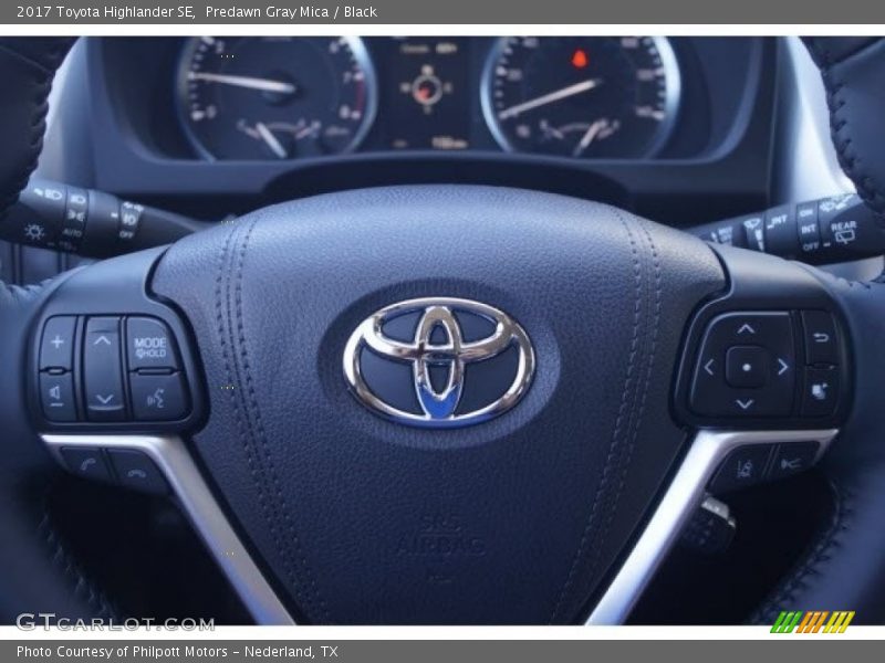 Predawn Gray Mica / Black 2017 Toyota Highlander SE