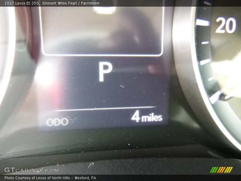 Eminent White Pearl / Parchment 2017 Lexus ES 350