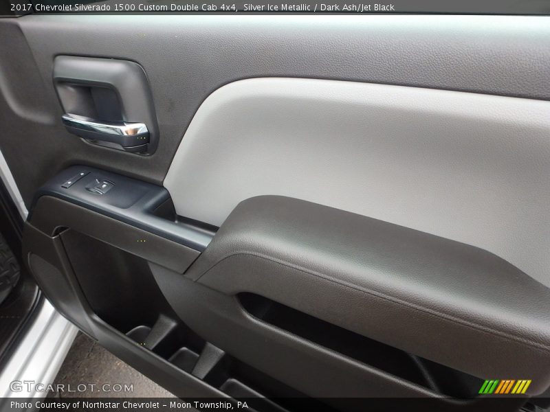 Silver Ice Metallic / Dark Ash/Jet Black 2017 Chevrolet Silverado 1500 Custom Double Cab 4x4