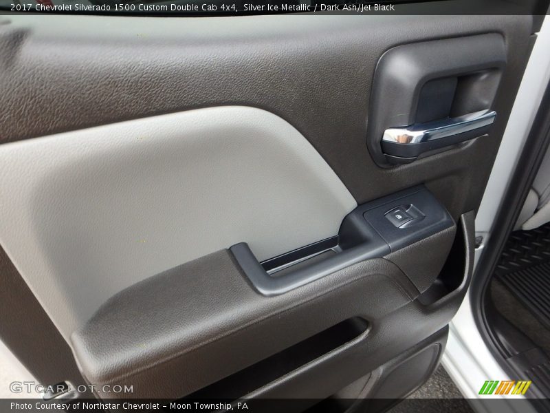 Silver Ice Metallic / Dark Ash/Jet Black 2017 Chevrolet Silverado 1500 Custom Double Cab 4x4