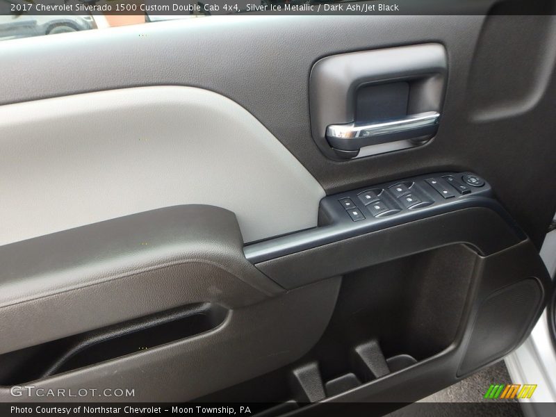 Silver Ice Metallic / Dark Ash/Jet Black 2017 Chevrolet Silverado 1500 Custom Double Cab 4x4