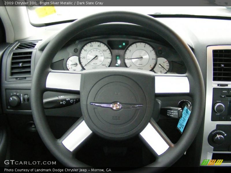 Bright Silver Metallic / Dark Slate Gray 2009 Chrysler 300