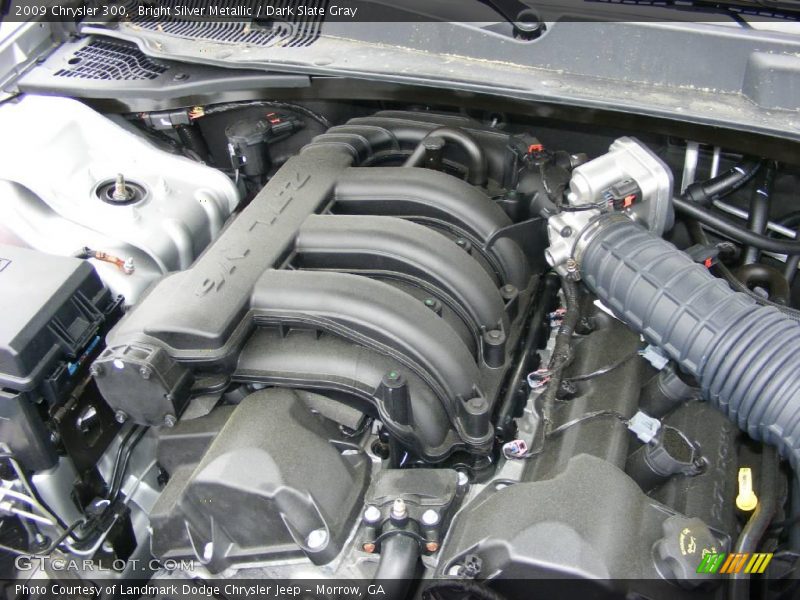 Bright Silver Metallic / Dark Slate Gray 2009 Chrysler 300
