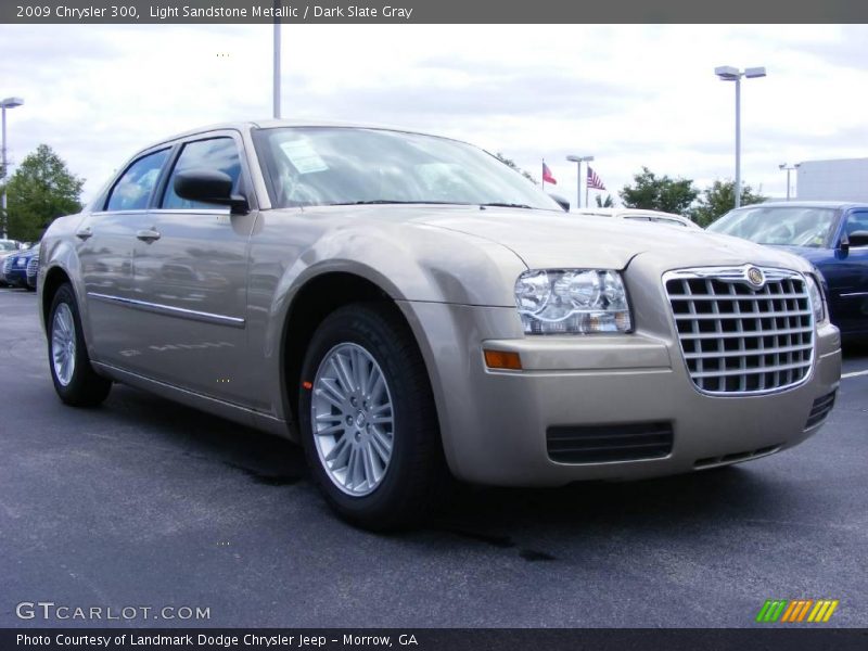 Light Sandstone Metallic / Dark Slate Gray 2009 Chrysler 300