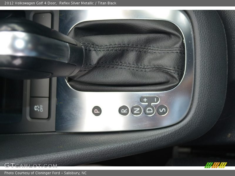 Reflex Silver Metallic / Titan Black 2012 Volkswagen Golf 4 Door
