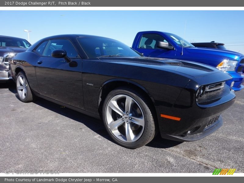 Pitch Black / Black 2017 Dodge Challenger R/T