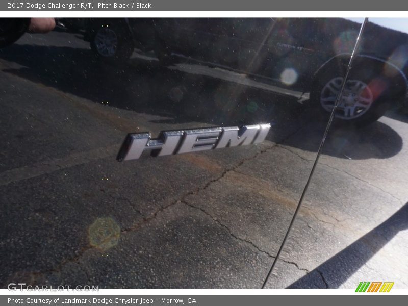 Pitch Black / Black 2017 Dodge Challenger R/T