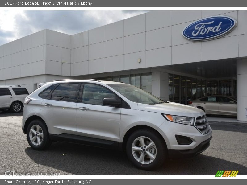Ingot Silver Metallic / Ebony 2017 Ford Edge SE