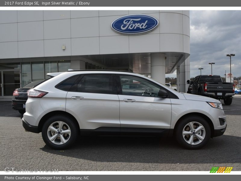 Ingot Silver Metallic / Ebony 2017 Ford Edge SE