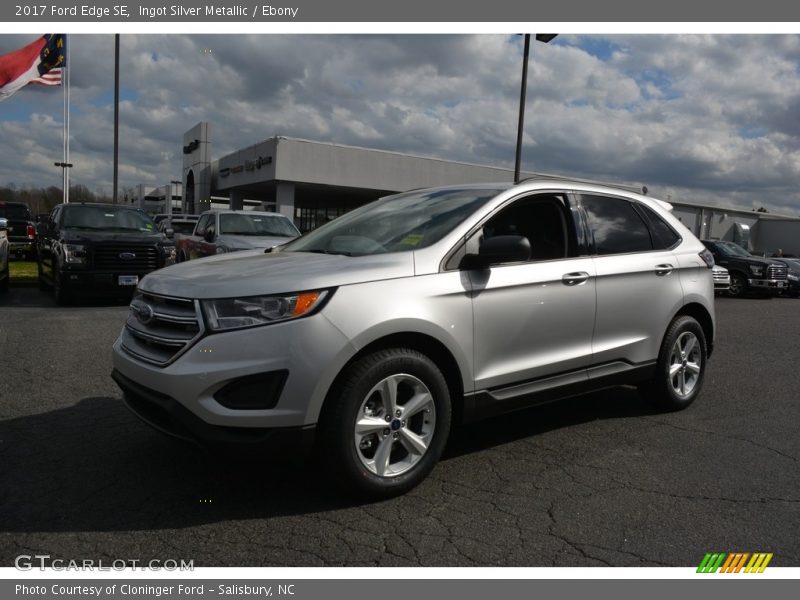 Ingot Silver Metallic / Ebony 2017 Ford Edge SE