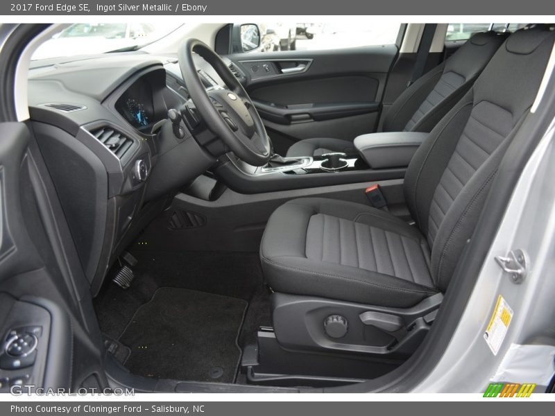 Ingot Silver Metallic / Ebony 2017 Ford Edge SE