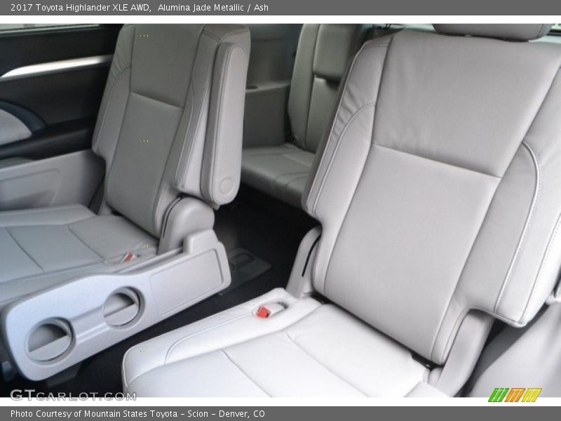 Alumina Jade Metallic / Ash 2017 Toyota Highlander XLE AWD