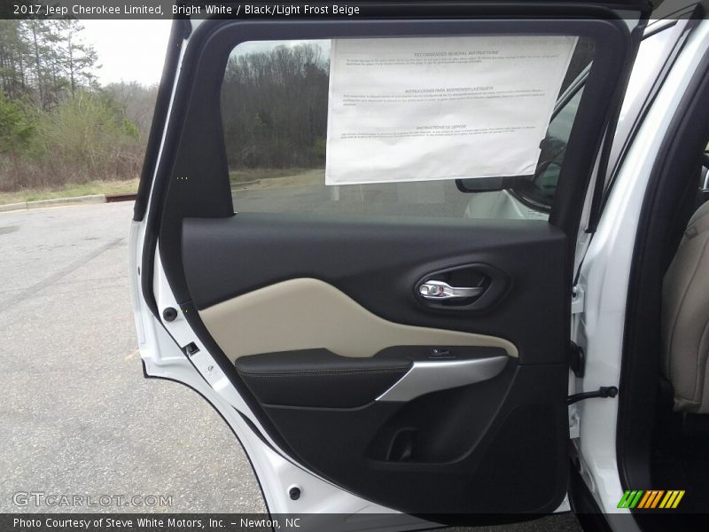 Bright White / Black/Light Frost Beige 2017 Jeep Cherokee Limited
