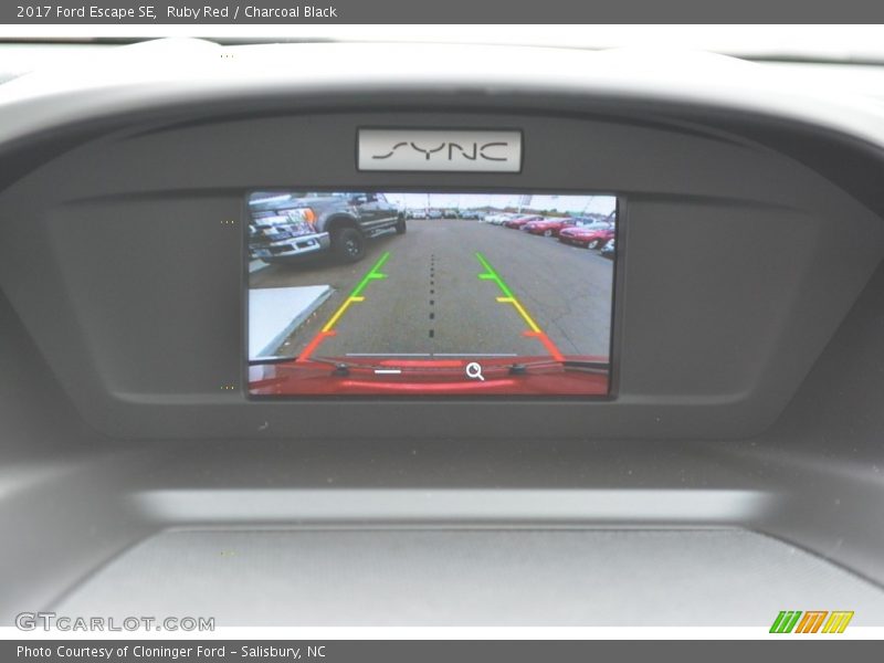 Ruby Red / Charcoal Black 2017 Ford Escape SE