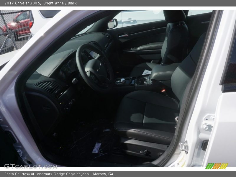 Bright White / Black 2017 Chrysler 300 S