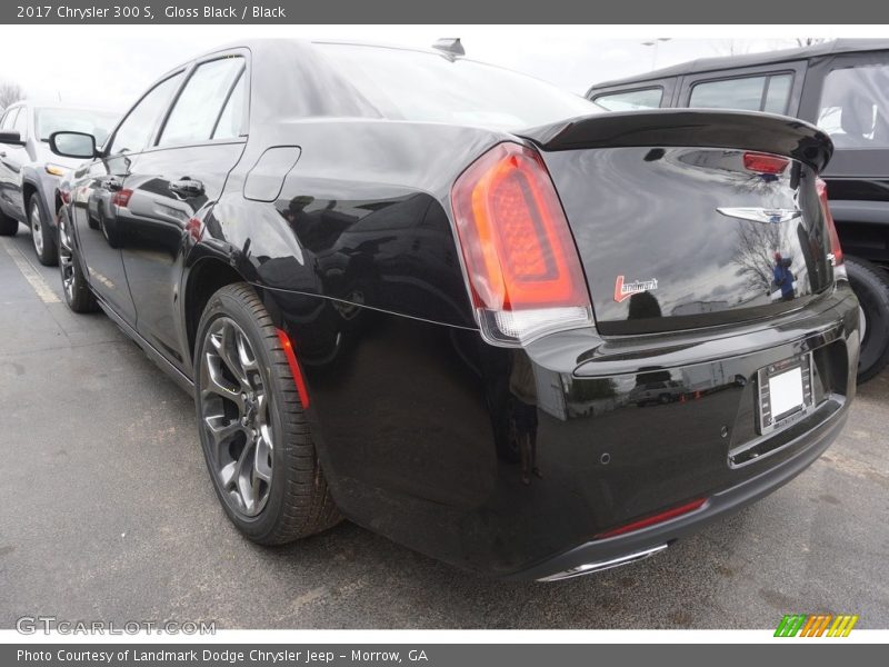 Gloss Black / Black 2017 Chrysler 300 S