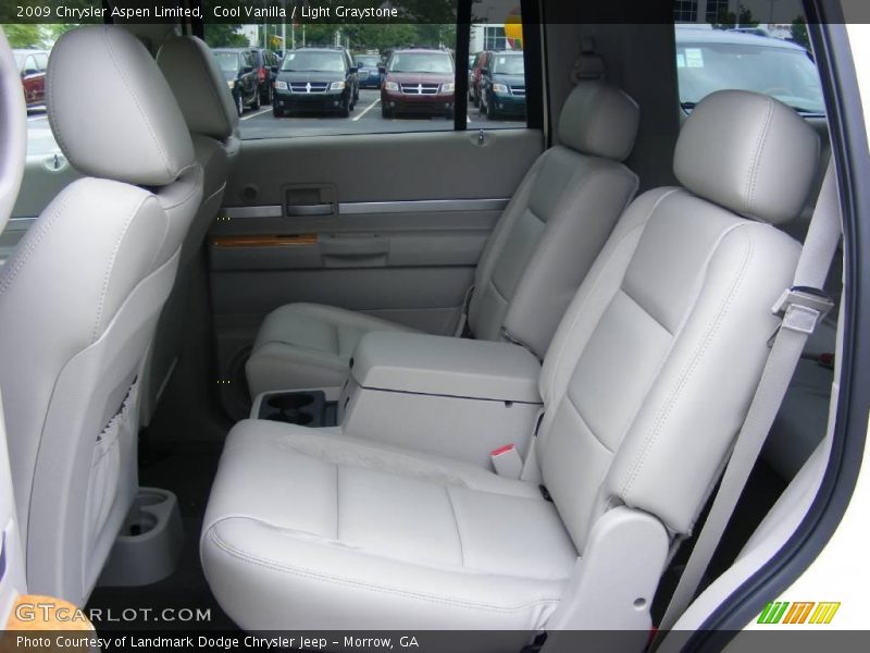 Cool Vanilla / Light Graystone 2009 Chrysler Aspen Limited