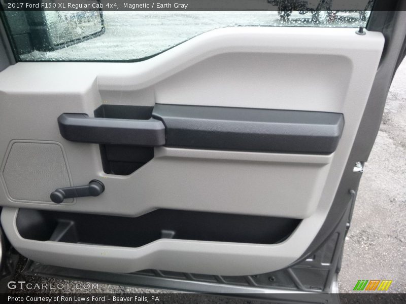 Magnetic / Earth Gray 2017 Ford F150 XL Regular Cab 4x4