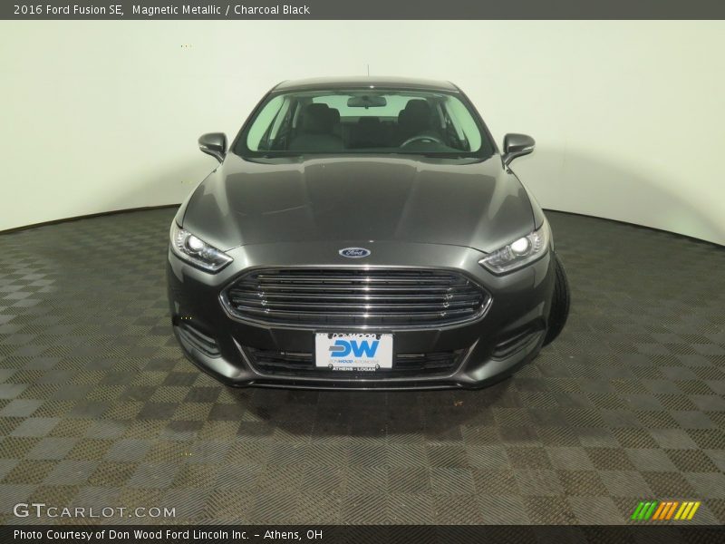Magnetic Metallic / Charcoal Black 2016 Ford Fusion SE