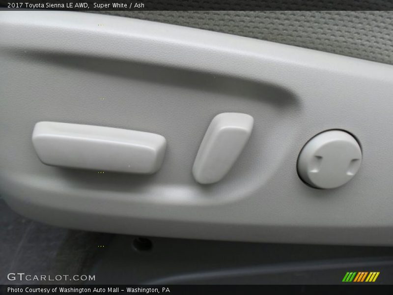 Super White / Ash 2017 Toyota Sienna LE AWD