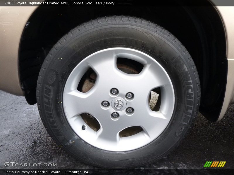 Sonora Gold Pearl / Ivory 2005 Toyota Highlander Limited 4WD