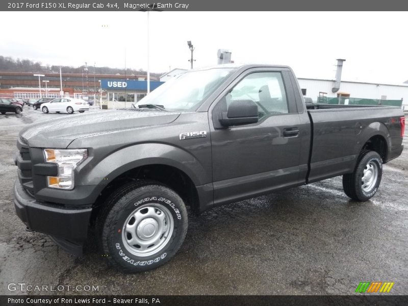 Front 3/4 View of 2017 F150 XL Regular Cab 4x4