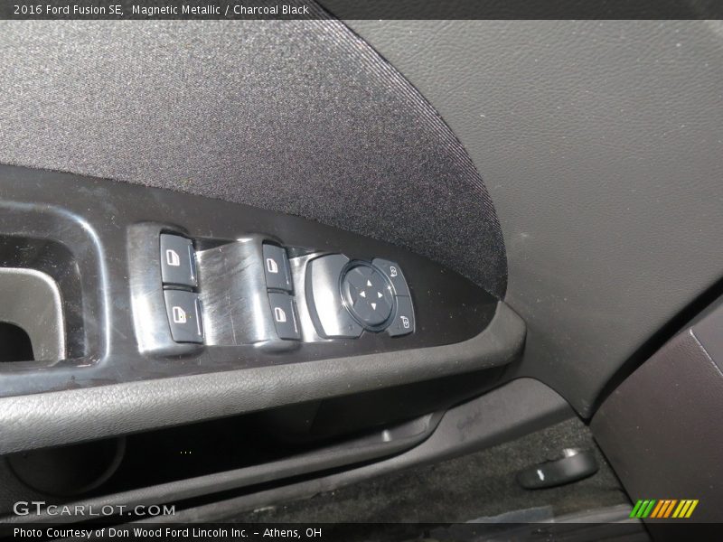Magnetic Metallic / Charcoal Black 2016 Ford Fusion SE