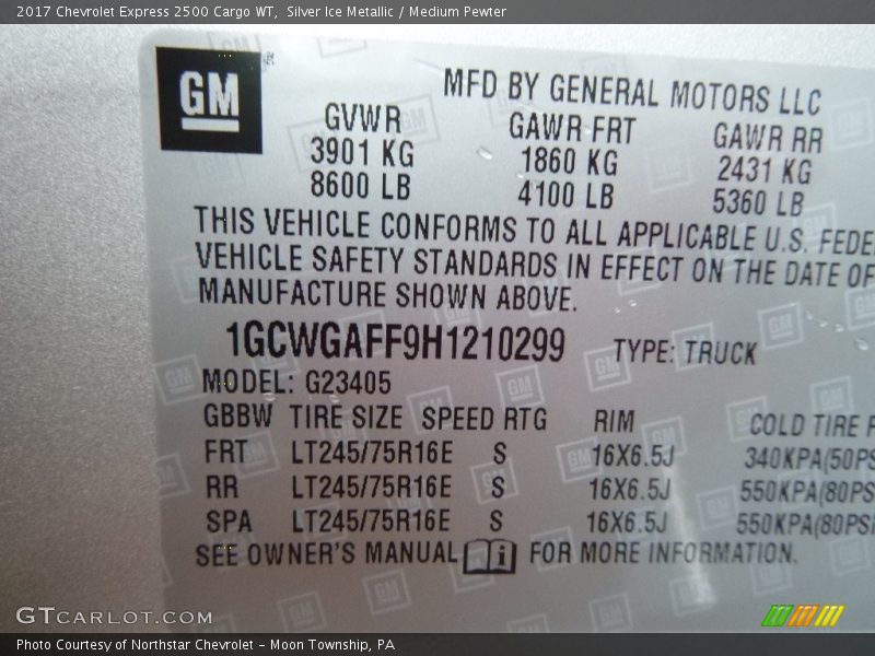 Silver Ice Metallic / Medium Pewter 2017 Chevrolet Express 2500 Cargo WT
