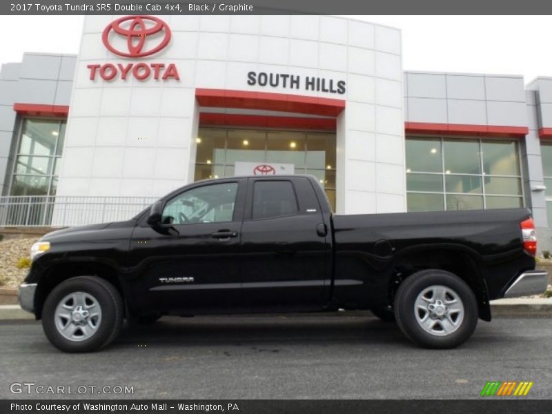 Black / Graphite 2017 Toyota Tundra SR5 Double Cab 4x4