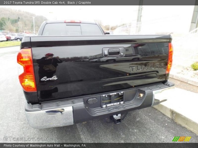 Black / Graphite 2017 Toyota Tundra SR5 Double Cab 4x4