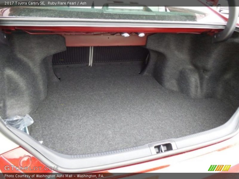 Ruby Flare Pearl / Ash 2017 Toyota Camry SE