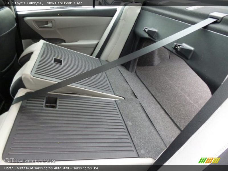 Ruby Flare Pearl / Ash 2017 Toyota Camry SE